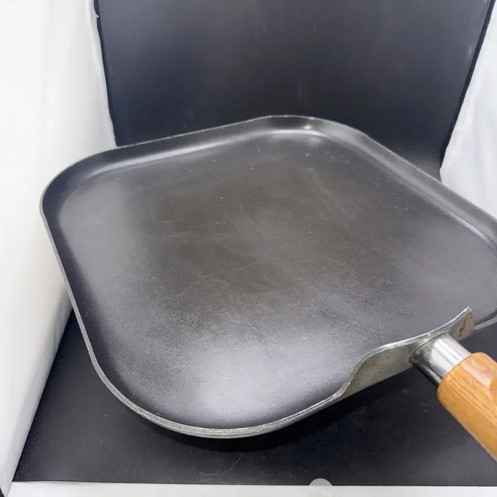 WearEver 11” Square Nonstick Griddle Pan 54221-1330 Wood Handle USA